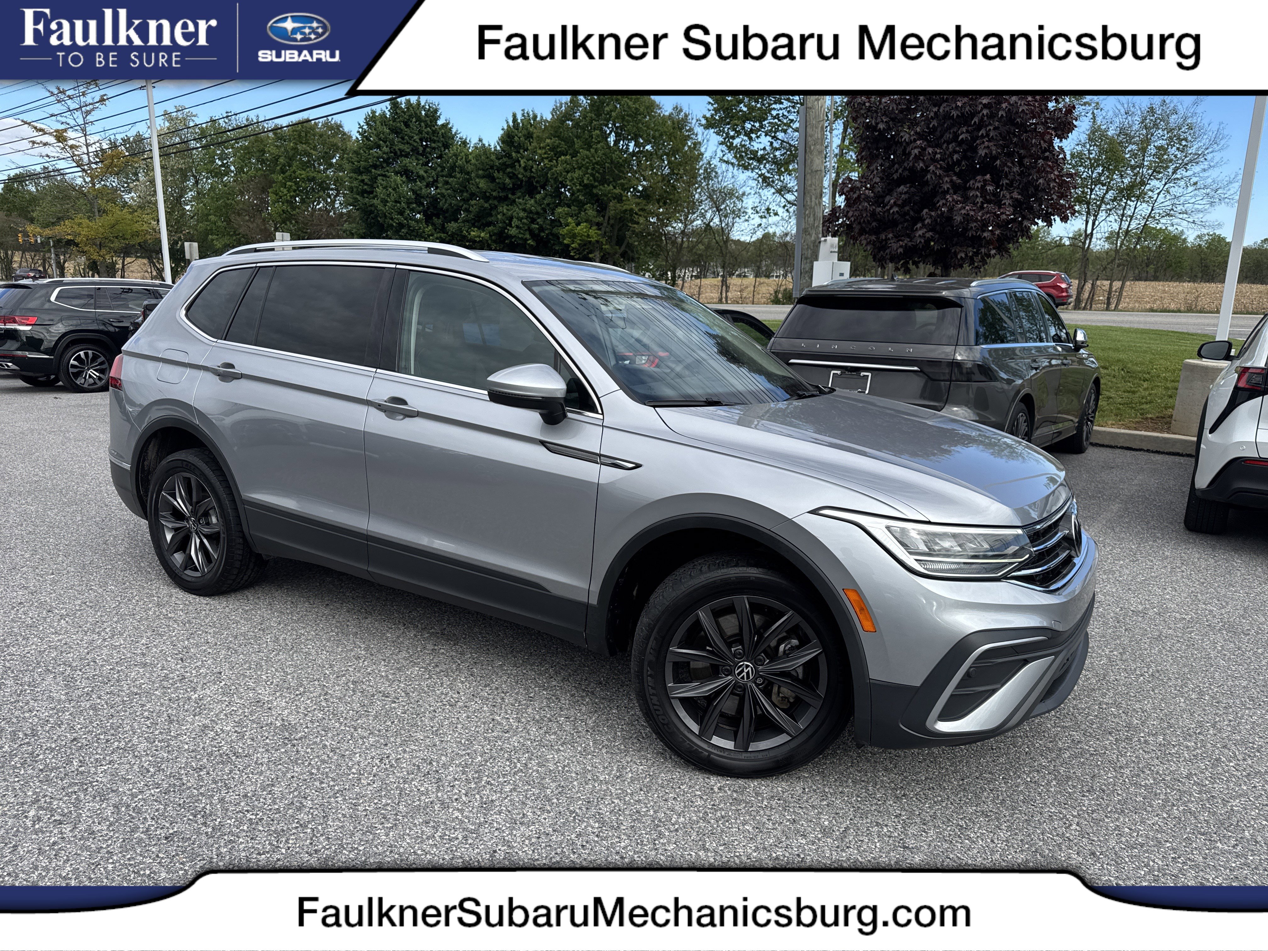 Used 2023 Volkswagen Tiguan SE FWD image 1