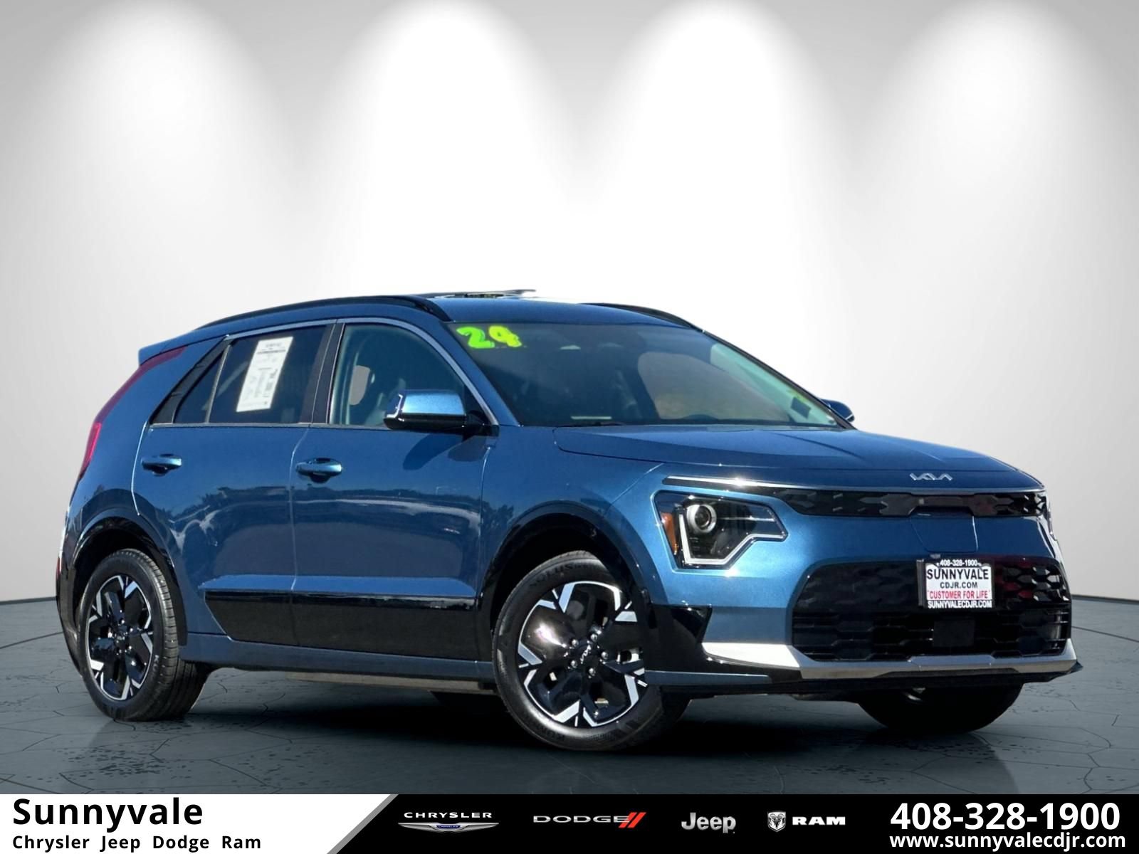 Used 2024 Kia Niro Wind w/ Wind Preserve Package FWD image 1
