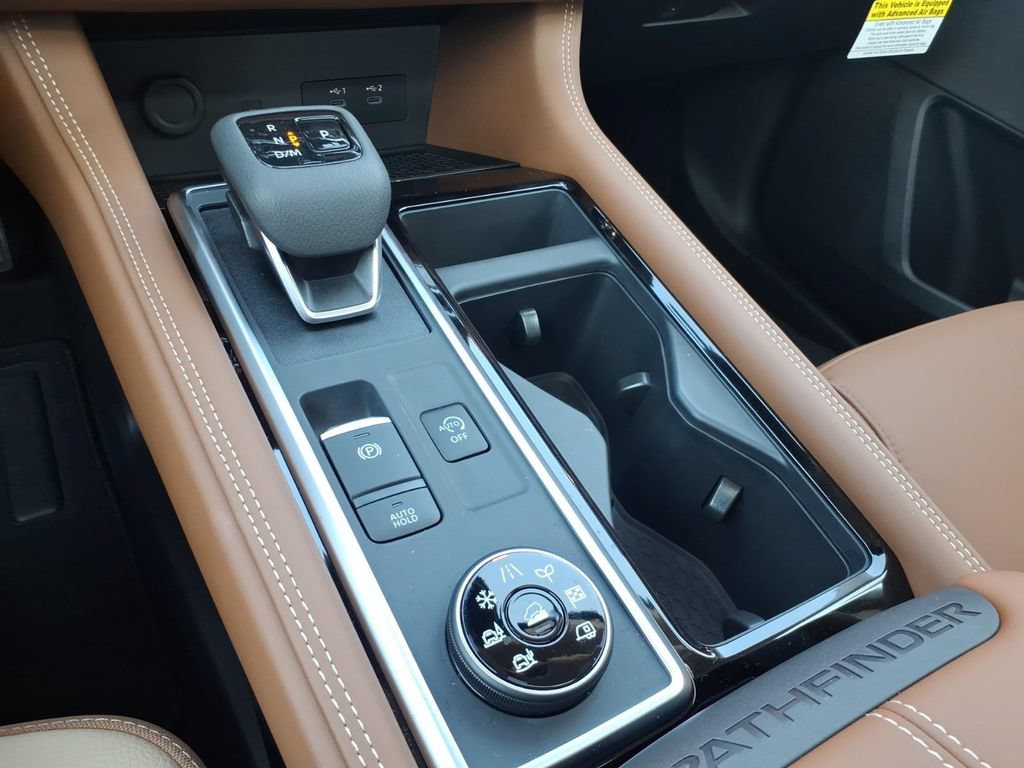 New 2026 Nissan Pathfinder Platinum AWD/4WD image 11