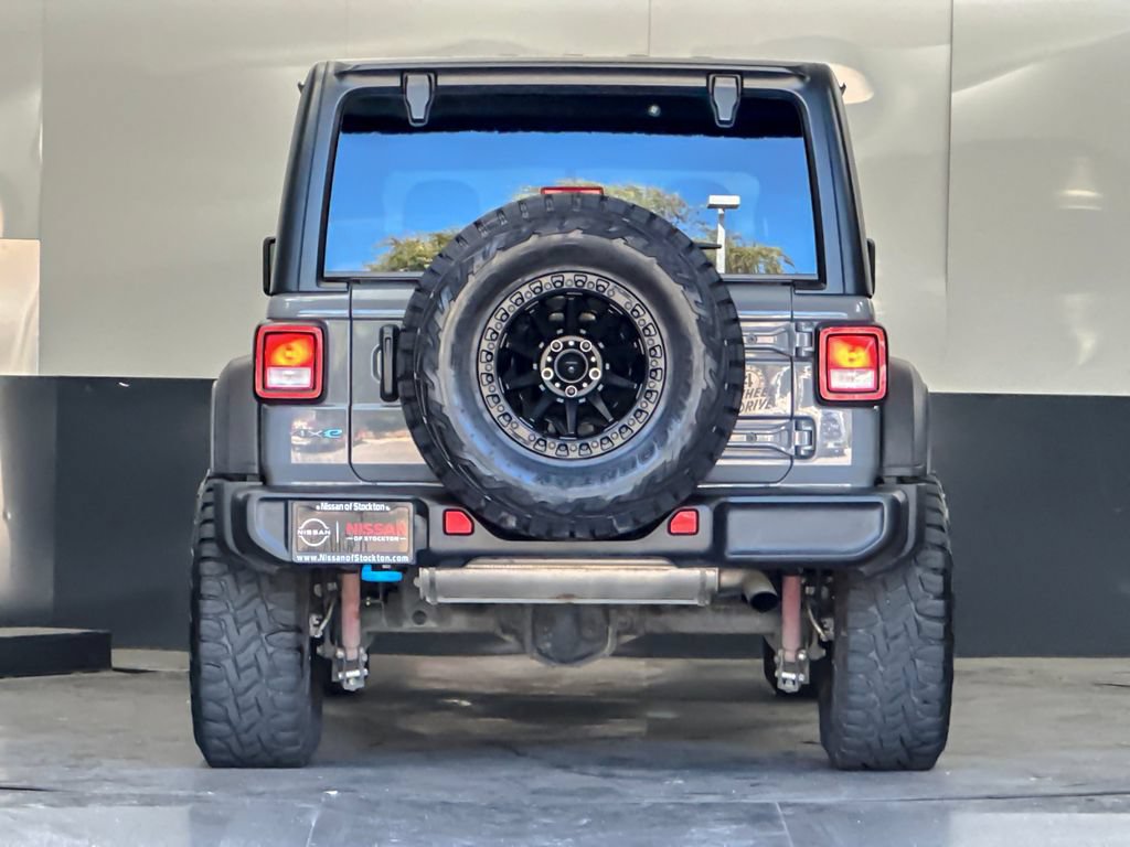 Used 2023 Jeep Wrangler Unlimited w/ Cold Weather Group AWD/4WD image 4