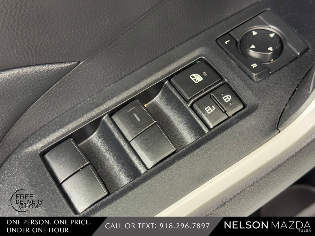 Used 2020 Toyota RAV4 XLE FWD image 19