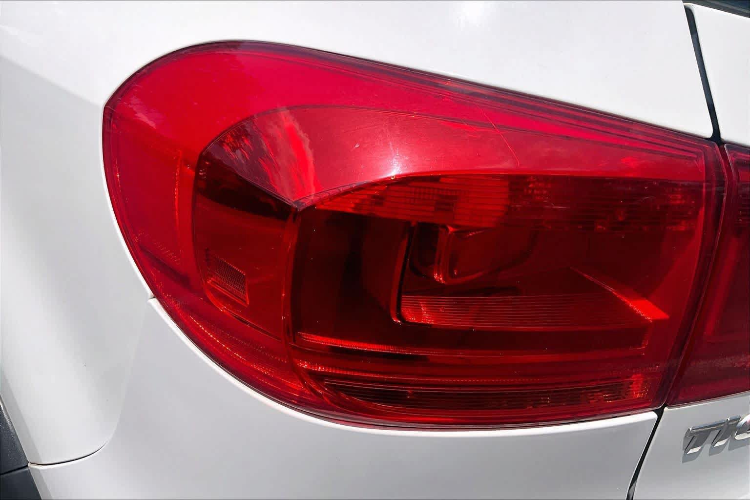 Used 2013 Volkswagen Tiguan SEL FWD image 28