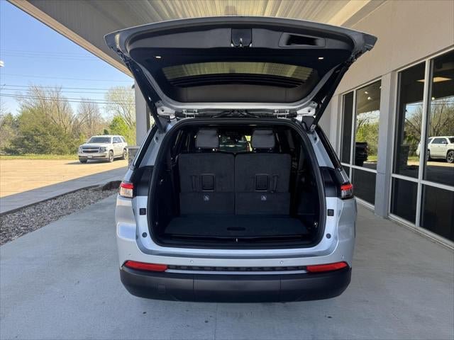 New 2026 Jeep Grand Cherokee L Limited w/ Limited Altitude Package AWD/4WD image 46