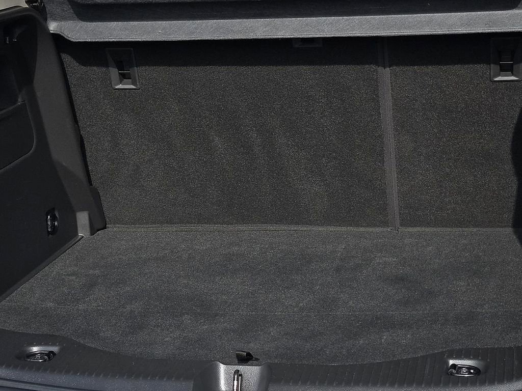 Used 2019 Buick Encore Essence w/ Experience Buick Package image 8