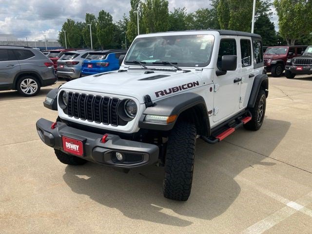 Used 2024 Jeep Wrangler Unlimited Rubicon w/ Convenience Group AWD/4WD image 3