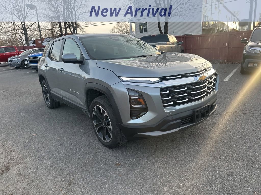 Certified 2025 Chevrolet Equinox LT image 2