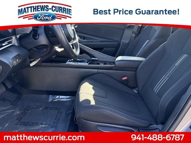 Used 2025 Hyundai Elantra SEL image 9