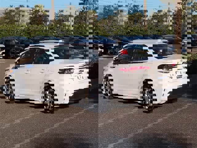 Used 2023 Toyota Corolla LE image 6