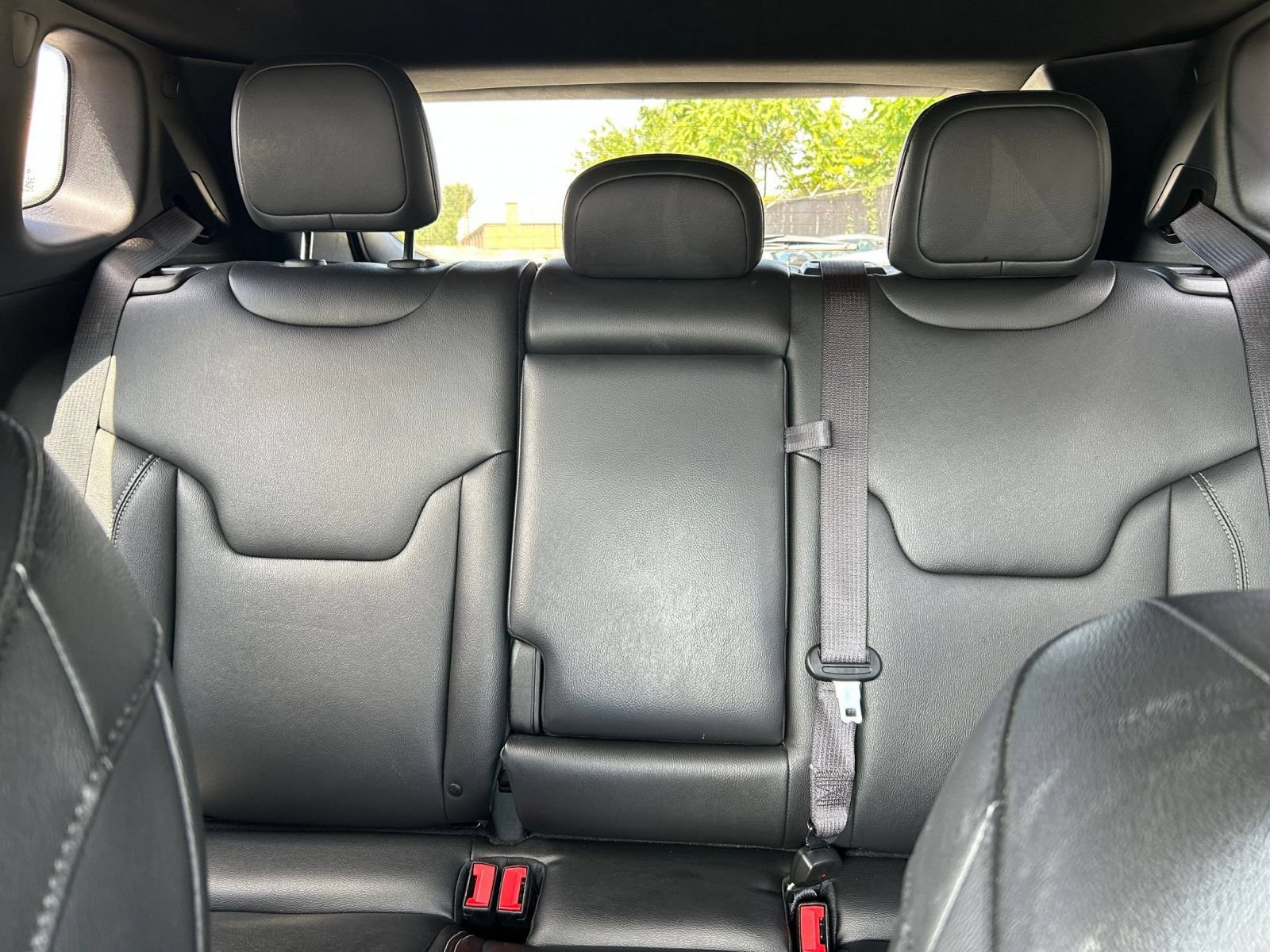 Used 2025 Jeep Compass Limited AWD/4WD image 32
