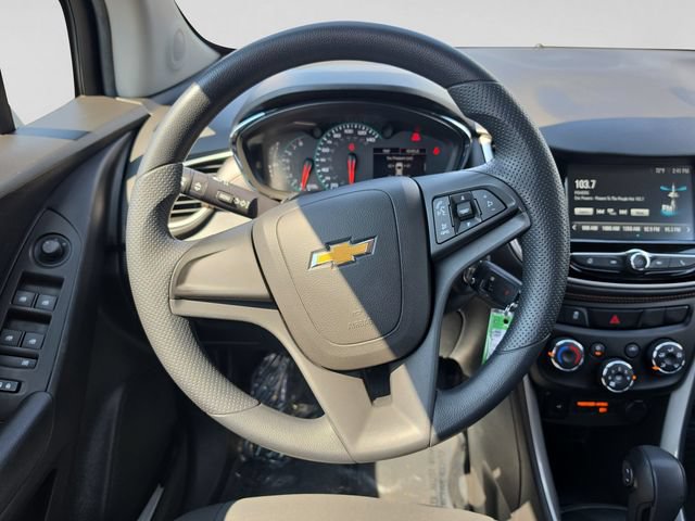 Used 2017 Chevrolet Trax LS AWD/4WD image 13