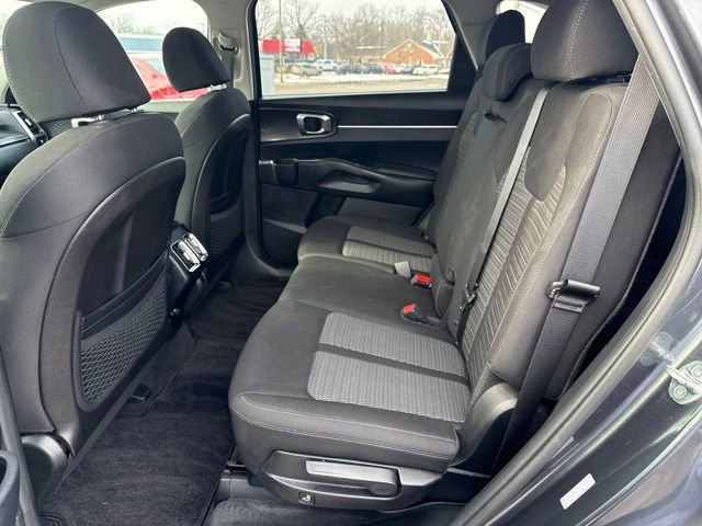 Used 2023 Kia Sorento LX image 25