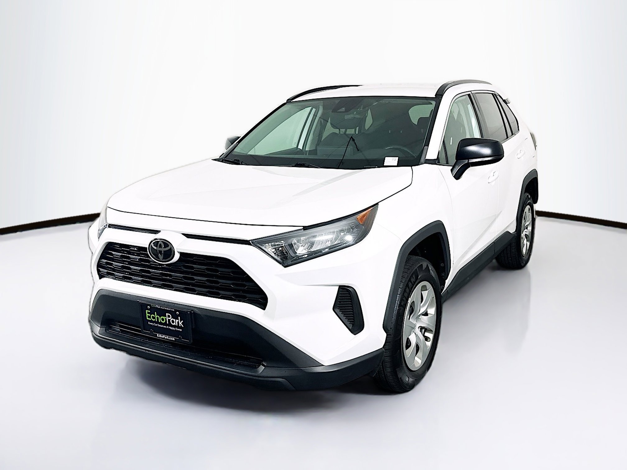 Used 2021 Toyota RAV4 LE AWD/4WD image 3