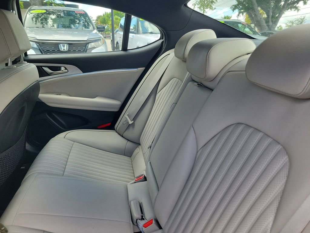 Certified 2023 Genesis G70 2.0T w/ Sport Prestige Package image 15