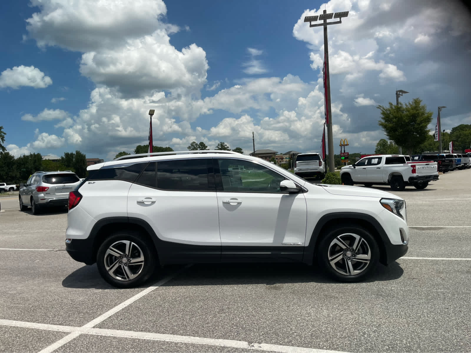Used 2020 GMC Terrain SLT w/ Preferred Package AWD/4WD image 4