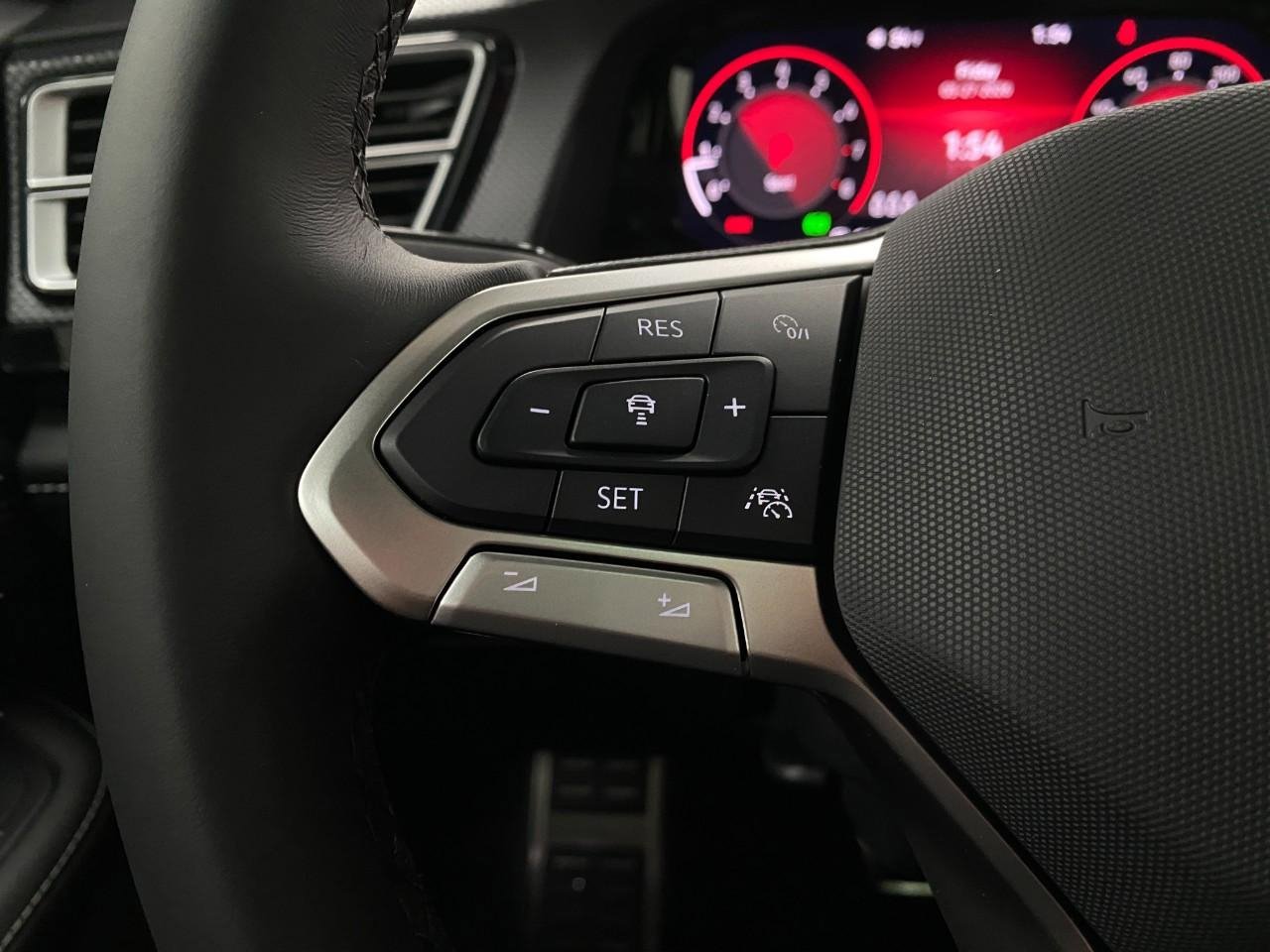 New 2026 Volkswagen Atlas Cross Sport SEL R-Line image 17