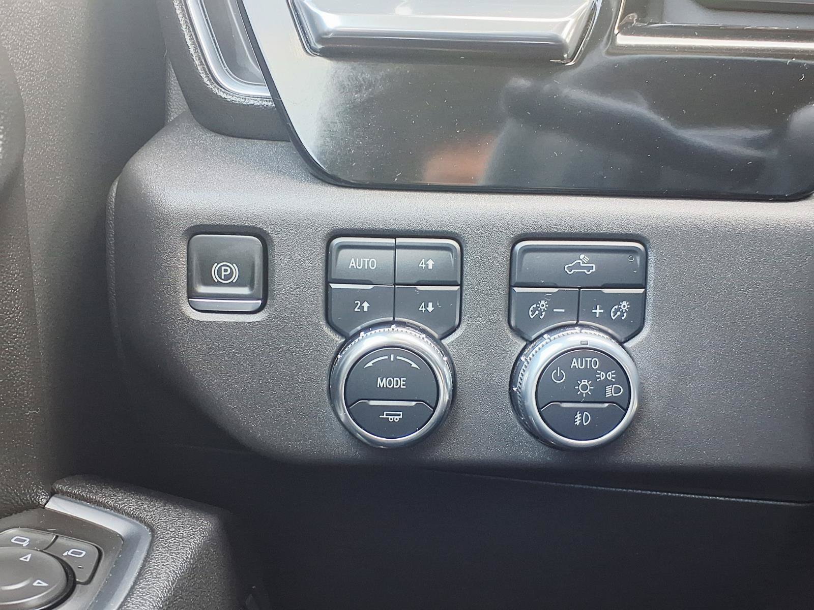 Used 2025 GMC Sierra 1500 Elevation w/ X31 Off-Road Package AWD/4WD image 25
