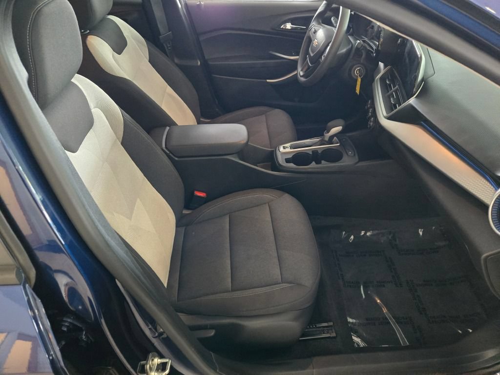 Certified 2024 Chevrolet Trax LS w/ LS Convenience Package FWD image 4
