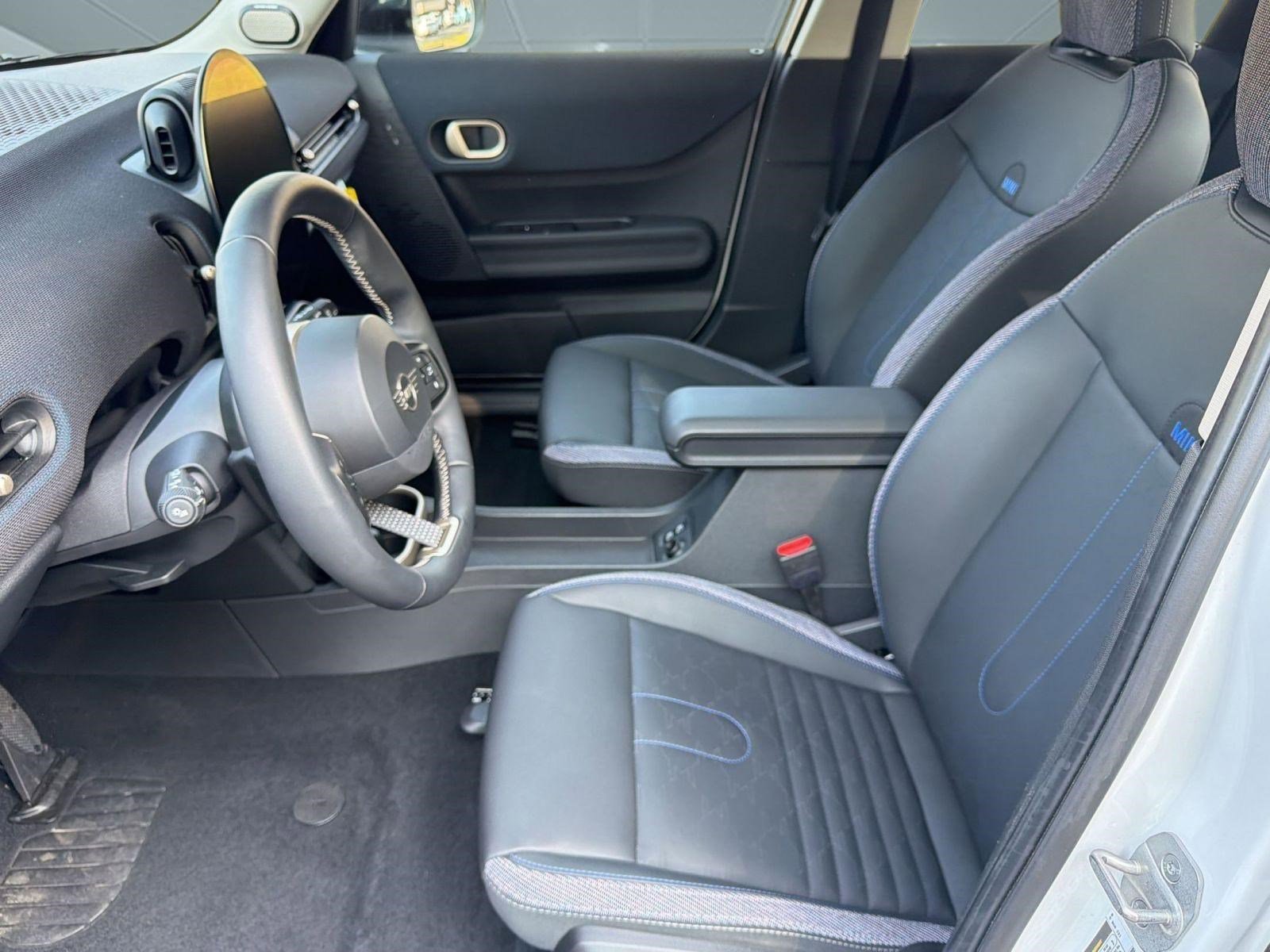 Certified 2025 MINI Cooper S image 21