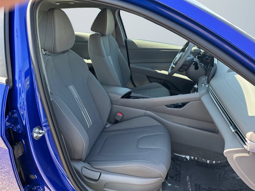 Used 2024 Hyundai Elantra SEL w/ Convenience Package FWD image 15