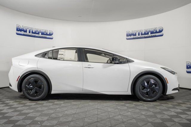 New 2026 Toyota Prius Plug-In Hybrid FWD image 11