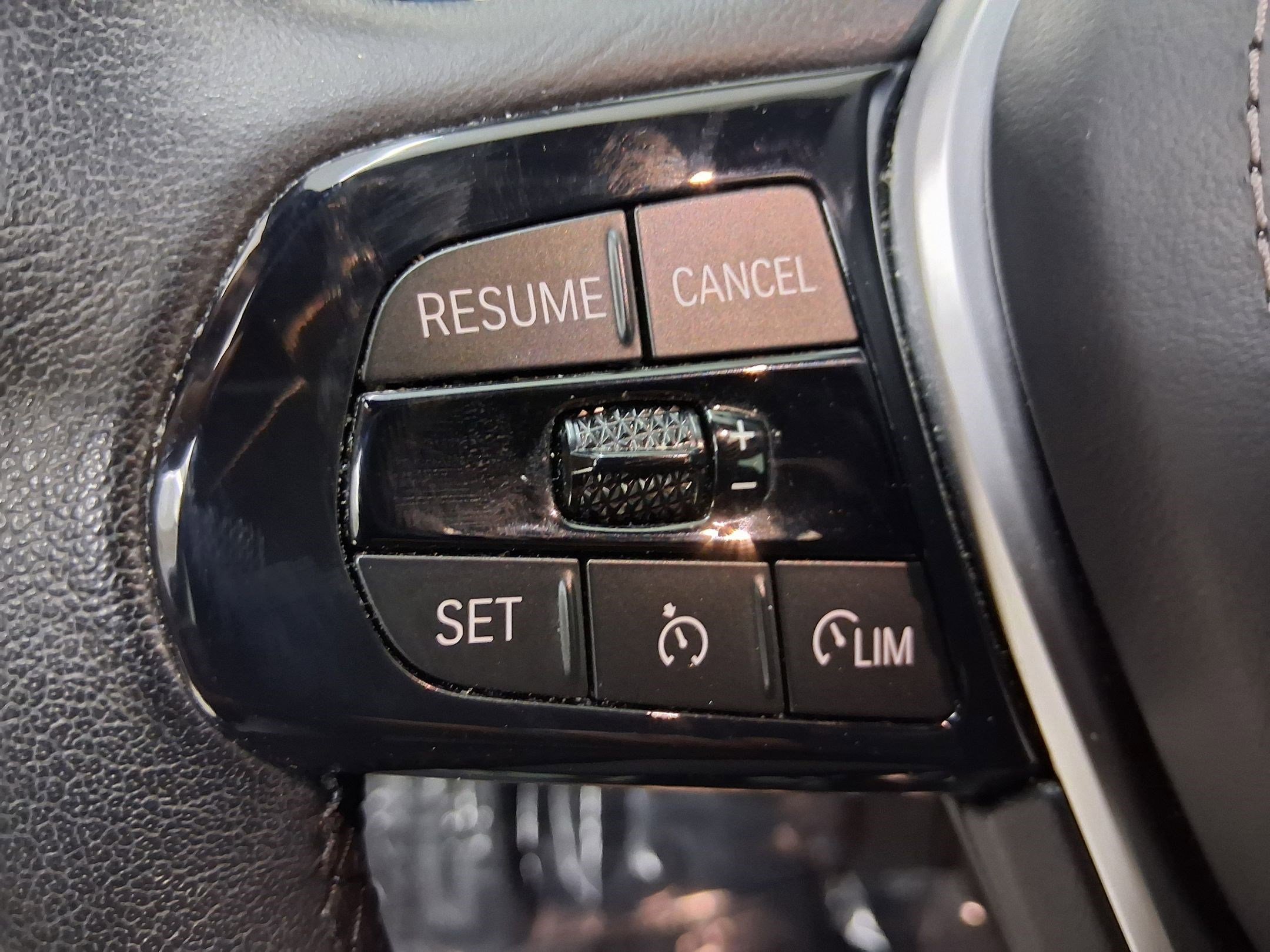 Used 2023 BMW 530e w/ Premium Package RWD image 16