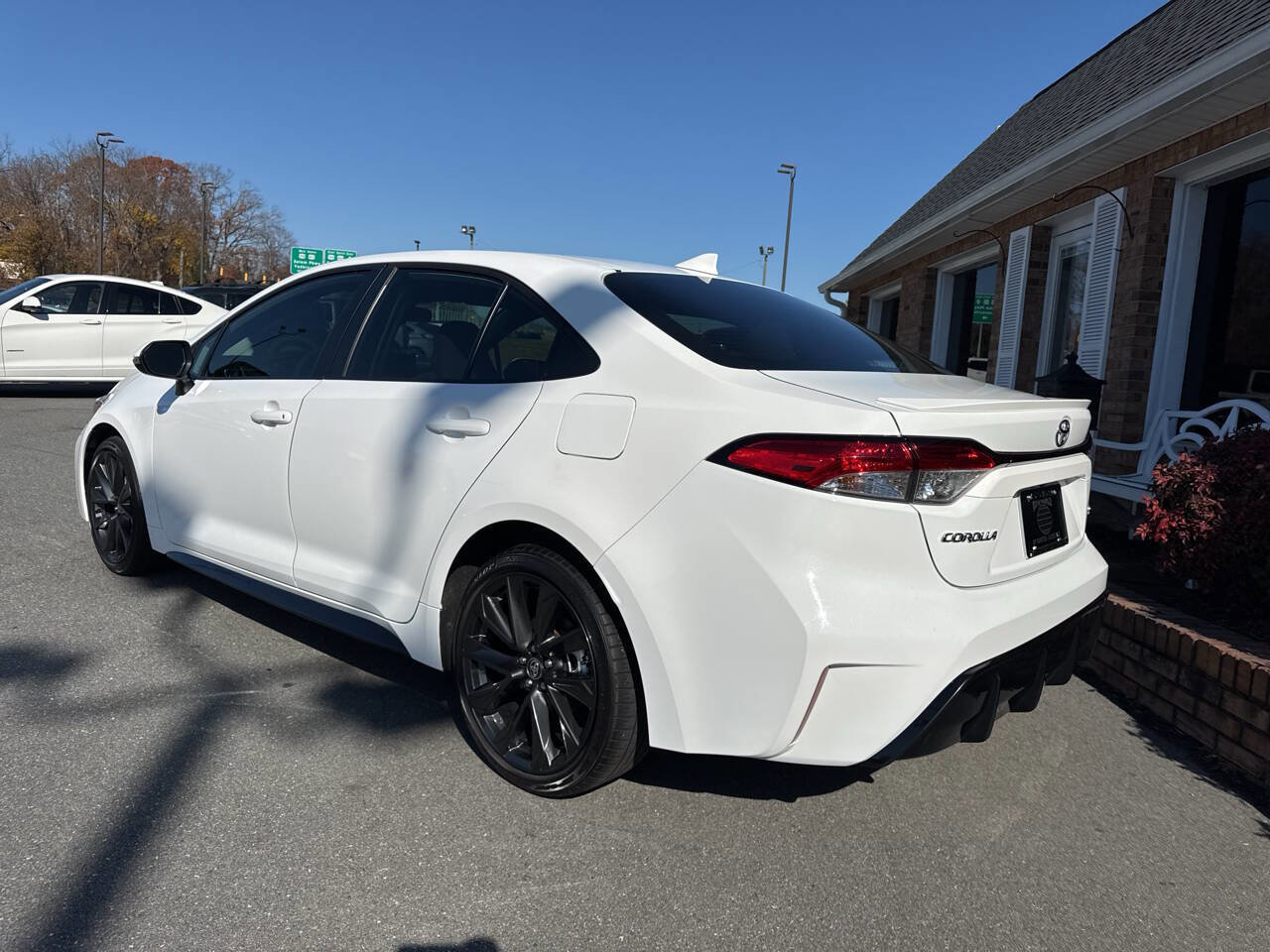Used 2024 Toyota Corolla SE image 10