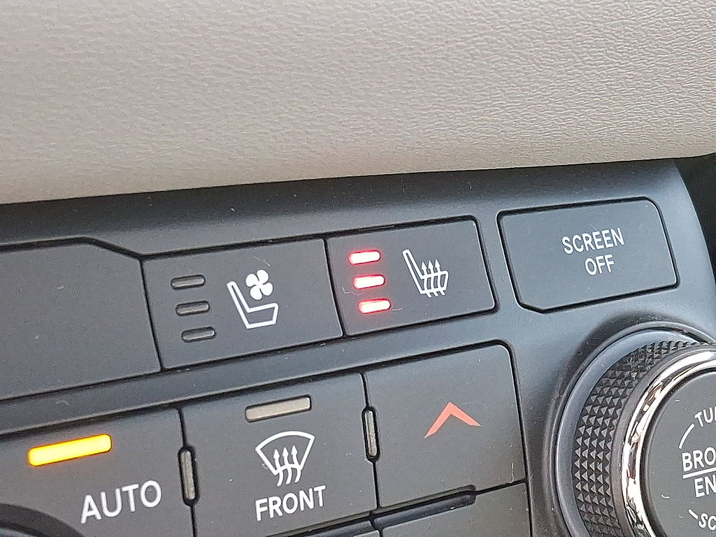 Used 2024 Dodge Durango GT AWD/4WD image 25