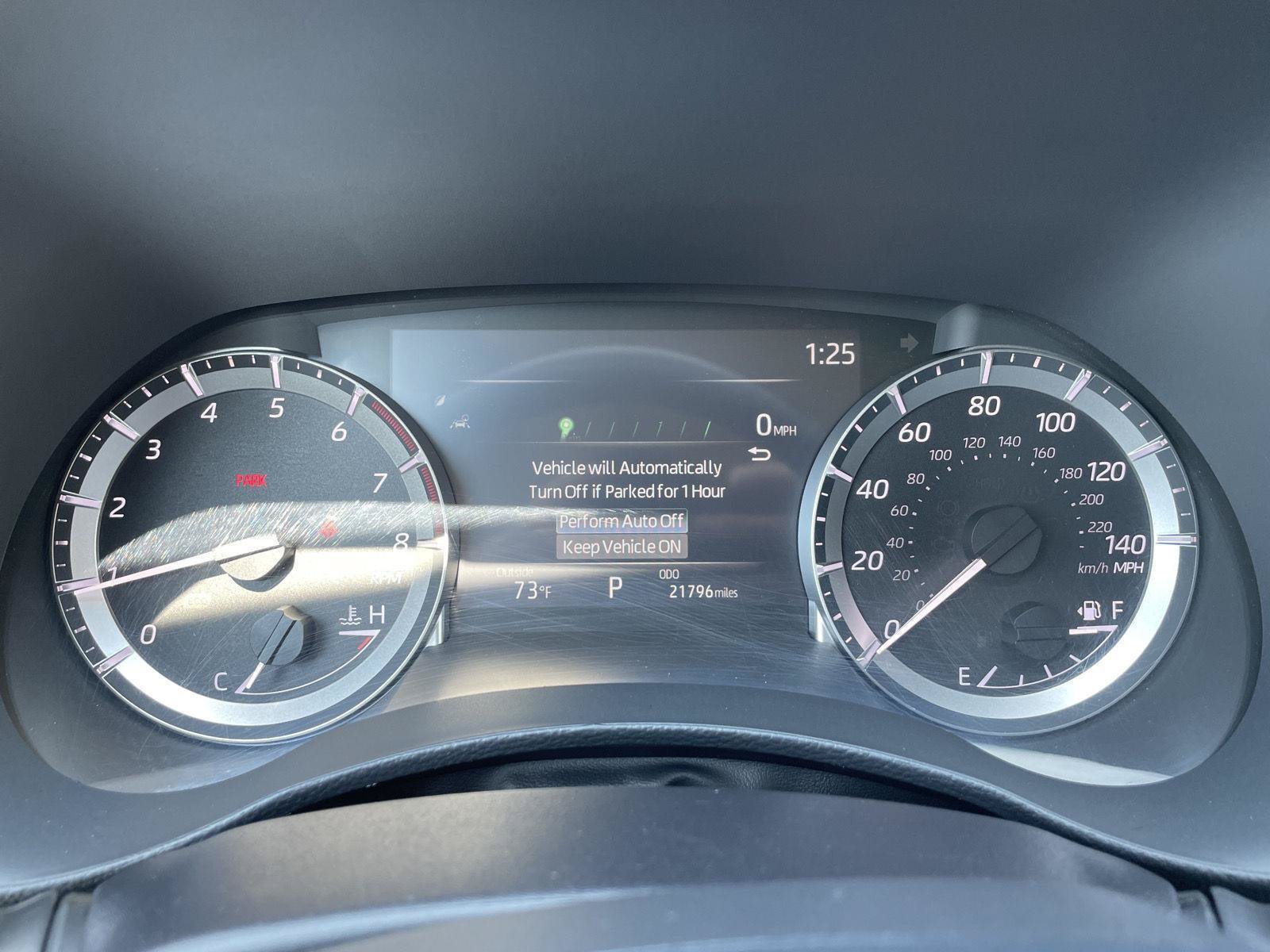 Used 2025 Toyota Highlander XLE AWD/4WD image 2