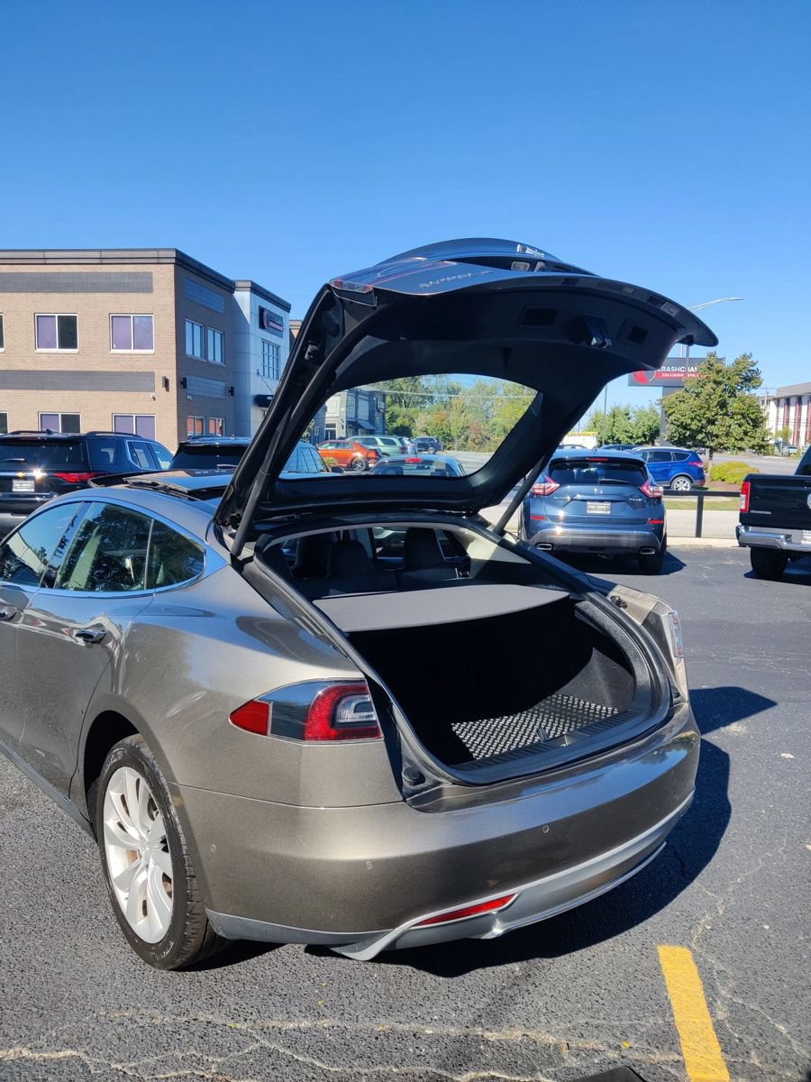 Used 2015 Tesla Model S 85D AWD/4WD image 16