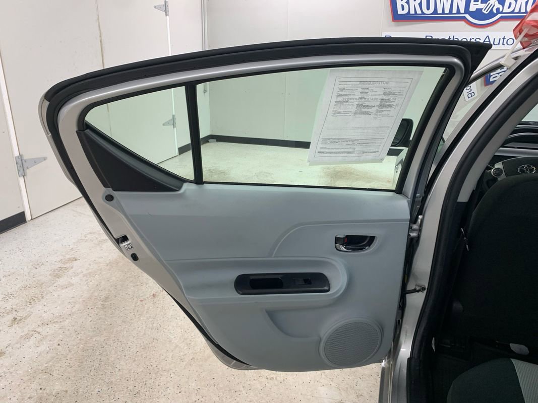 Used 2014 Toyota Prius C Three image 18