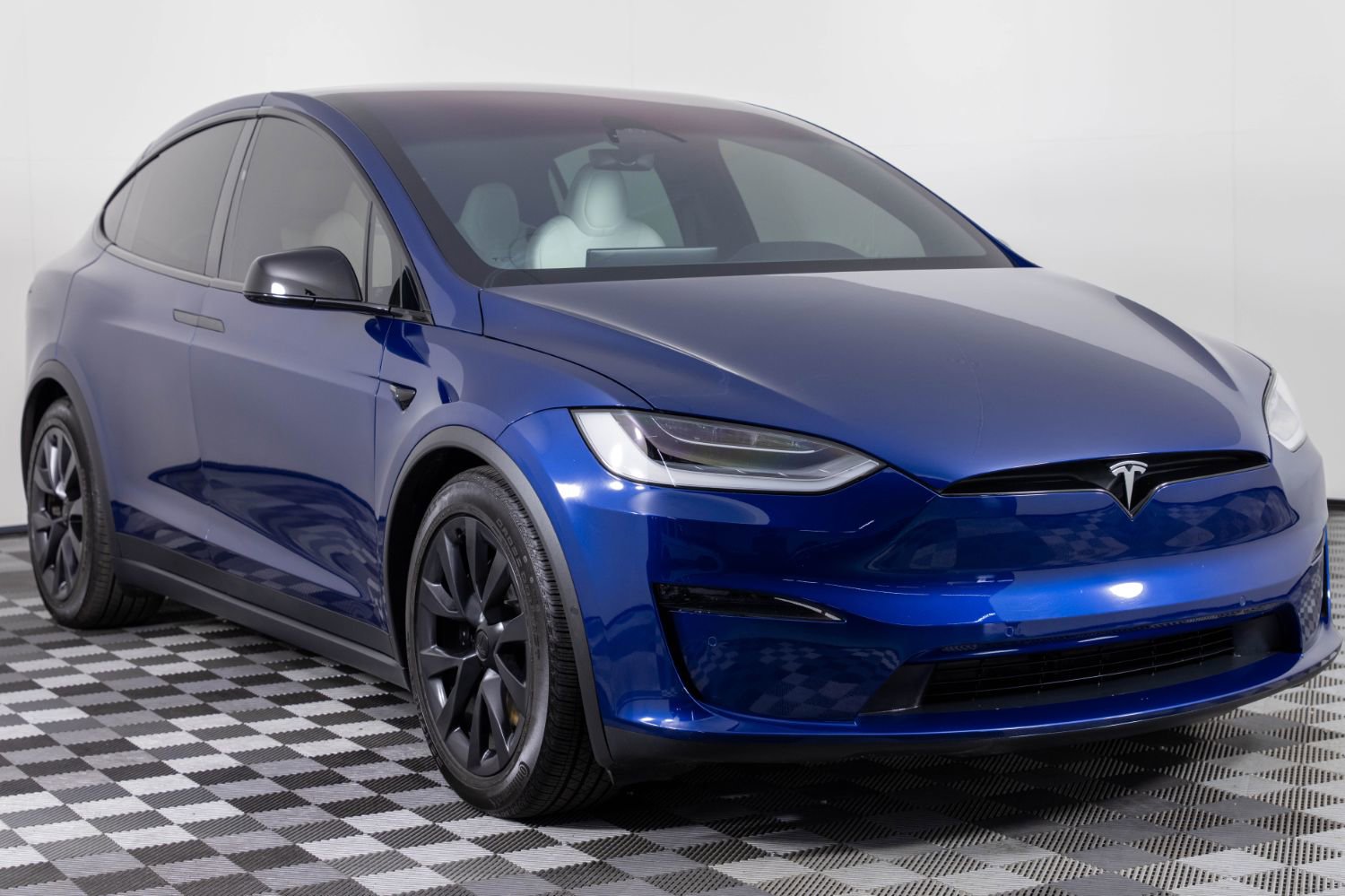 Used 2023 Tesla Model X image 11