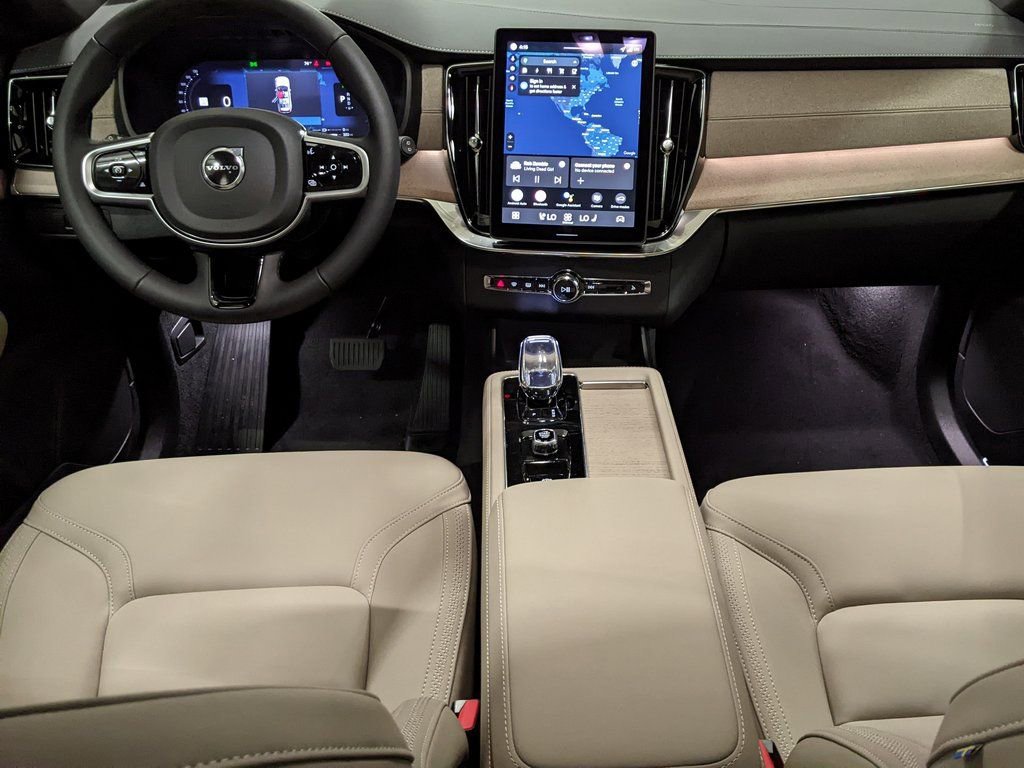 New 2026 Volvo XC90 T8 Plus w/ Protection Package Premier AWD/4WD image 12