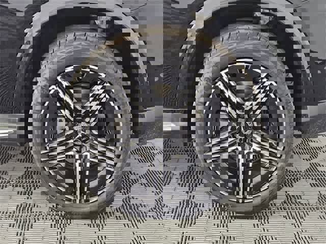 Certified 2025 Mercedes-Benz GLC 300 4MATIC image 13