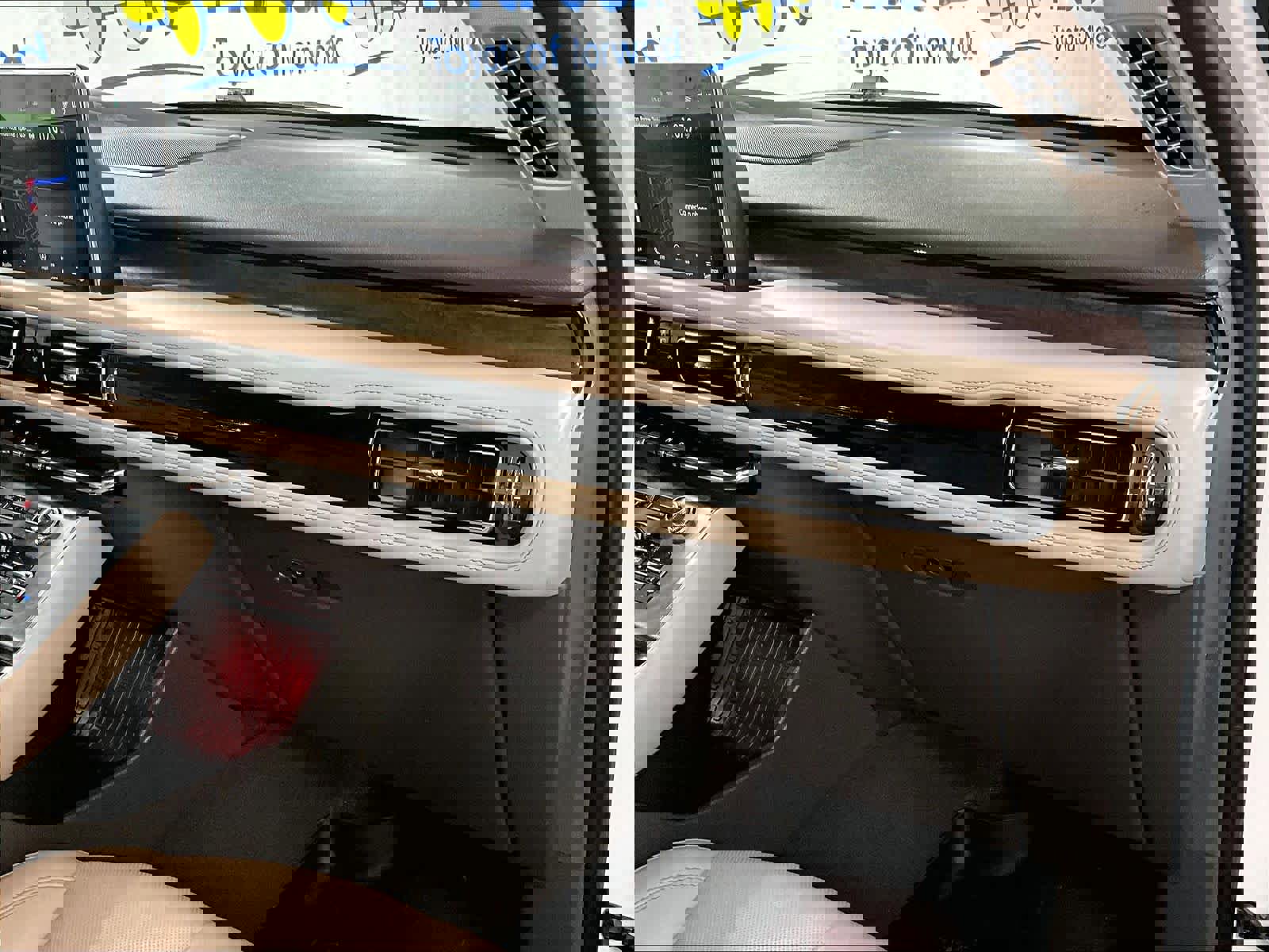 Used 2022 Lincoln Aviator Reserve w/ Elements Package Plus image 13