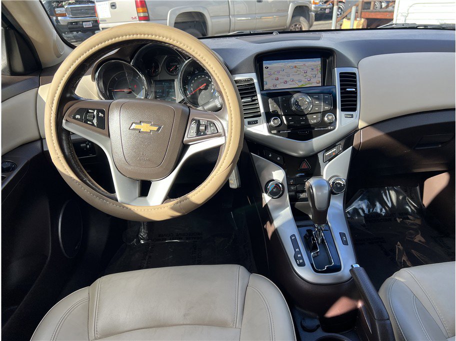 Used 2014 Chevrolet Cruze Diesel w/ Enhanced Safety Package FWD image 10