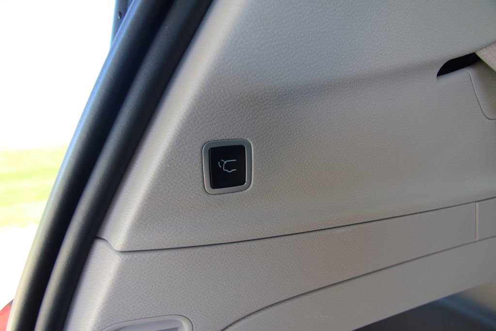 Used 2024 Chrysler Pacifica Touring-L FWD image 37