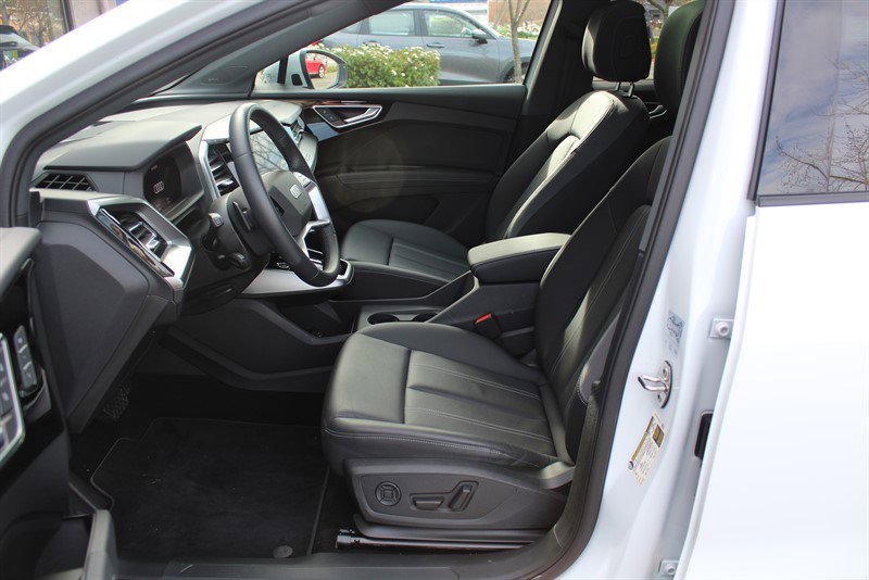 Used 2025 Audi Q4 e-tron Premium Plus w/ Premium Plus AWD/4WD image 25