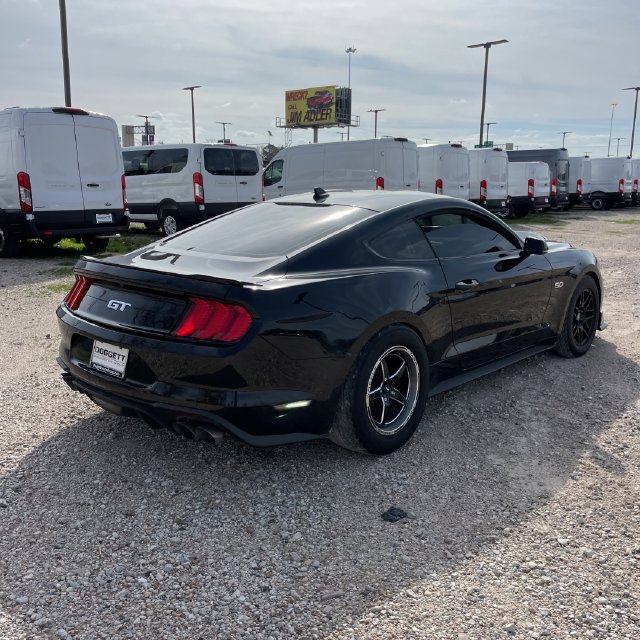 Used 2022 Ford Mustang GT Premium w/ Equipment Group 401A RWD image 5