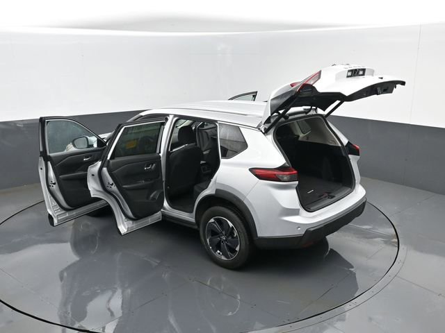 Used 2024 Nissan Rogue SV AWD/4WD image 26