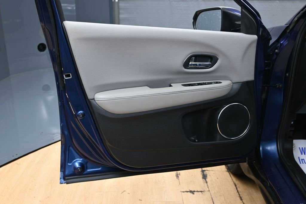Used 2016 Honda HR-V EX image 41