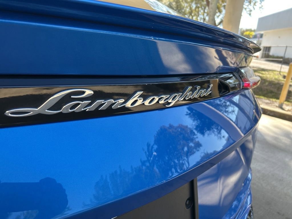 Used 2022 Lamborghini Urus image 26