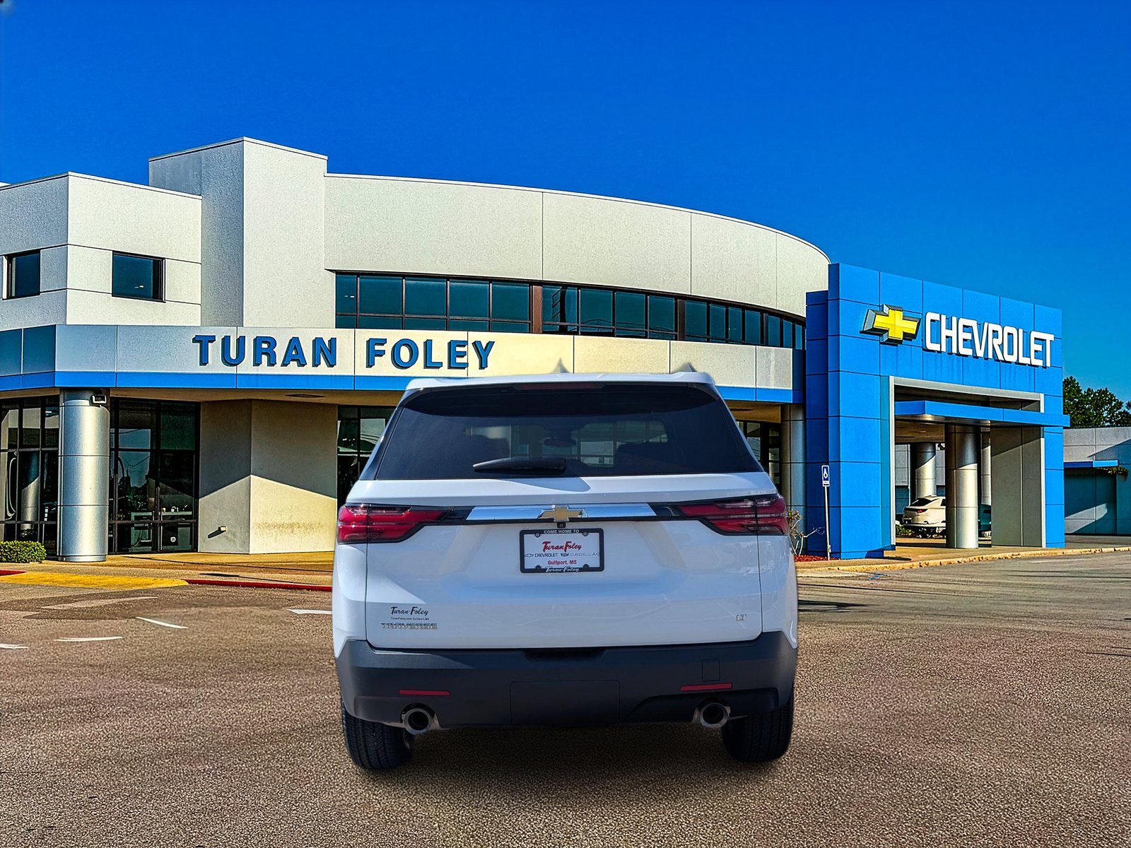 Used 2023 Chevrolet Traverse LT FWD image 4