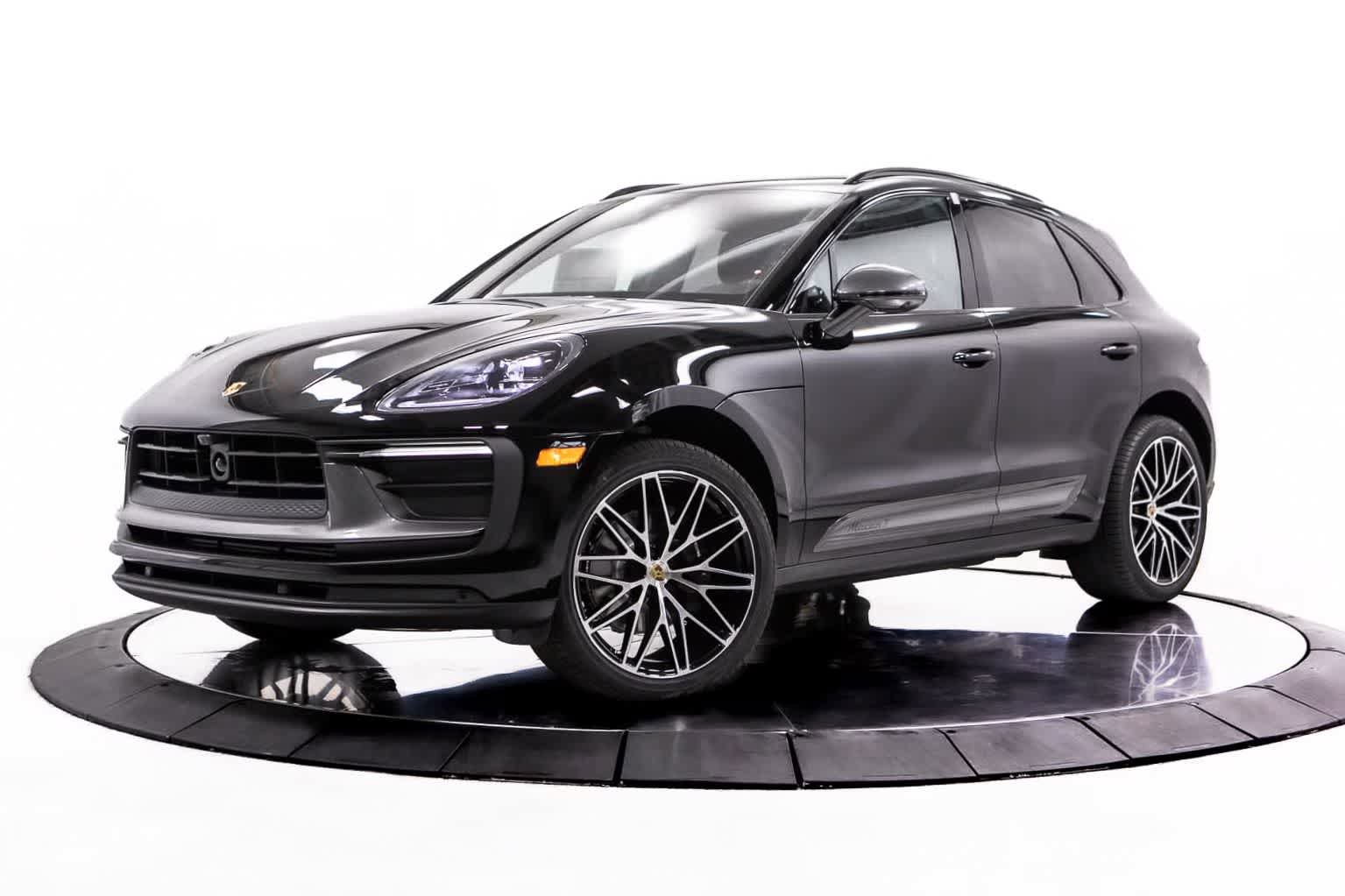 Certified 2026 Porsche Macan Turbo AWD/4WD image 1