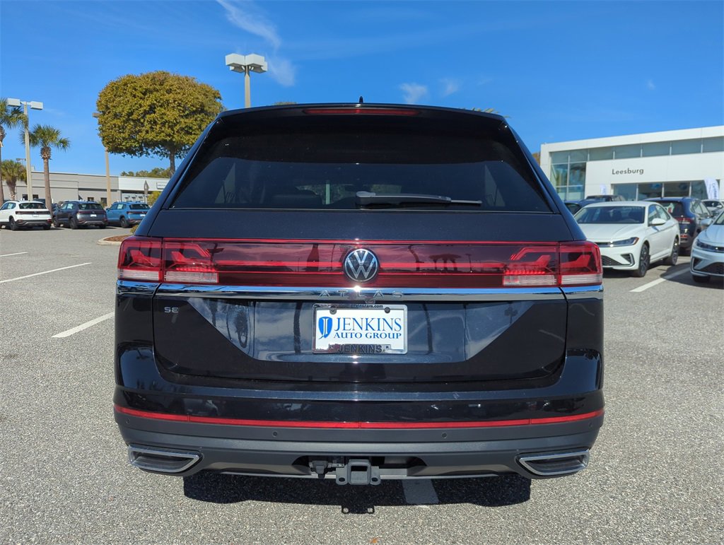 Used 2025 Volkswagen Atlas SE image 7