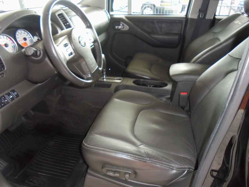 Used 2014 Nissan Frontier PRO-4X w/ Pro-4x Luxury Package image 7