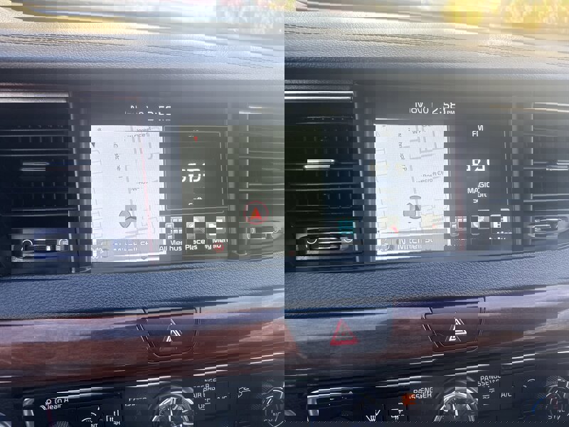 Used 2017 Kia Cadenza Premium w/ Luxury Package image 35