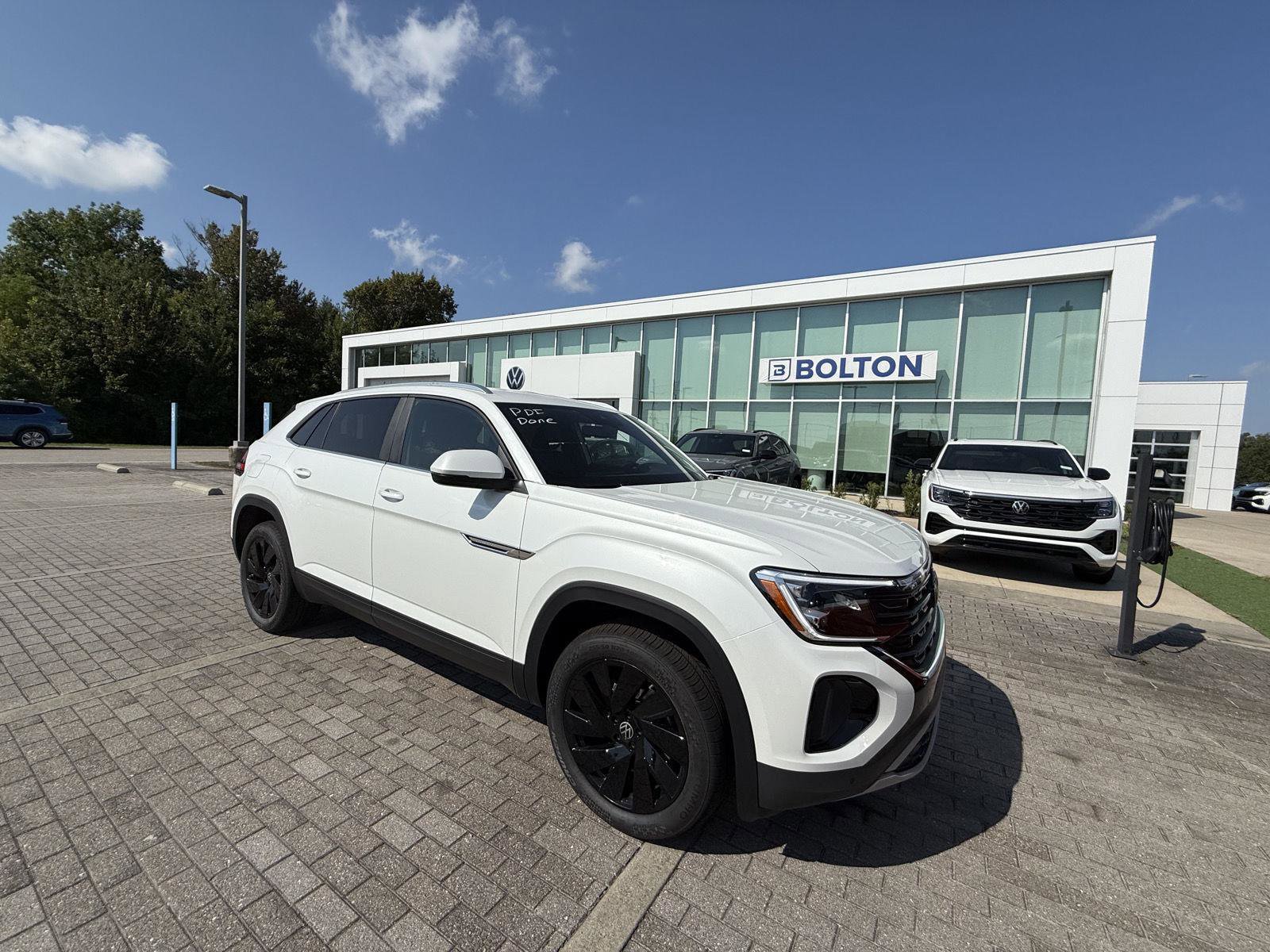 New 2026 Volkswagen Atlas Cross Sport SE image 3