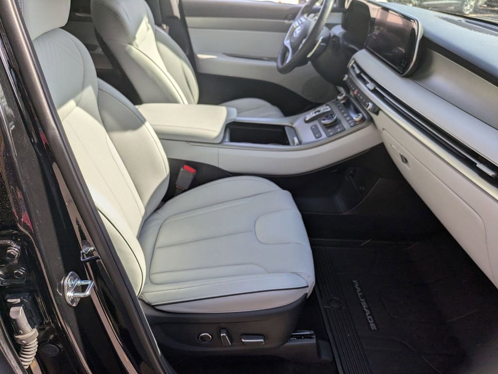 Certified 2024 Hyundai Palisade SEL image 26