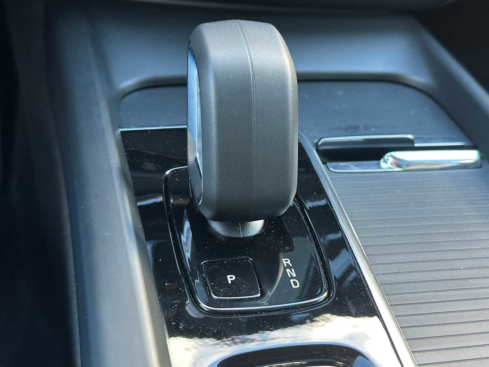 Used 2025 Volvo XC60 B5 Plus w/ Protection Package Premier image 30