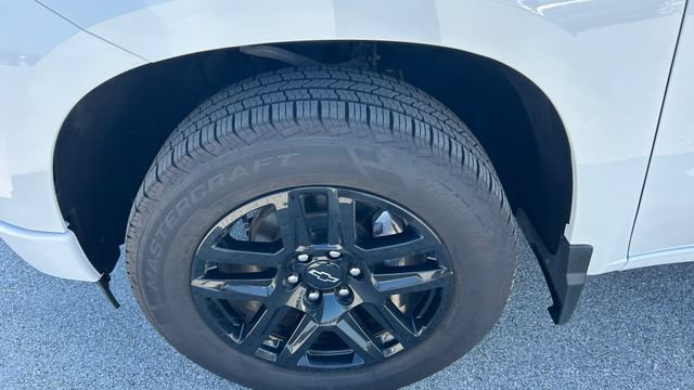 Certified 2023 Chevrolet Silverado 1500 Custom AWD/4WD image 12